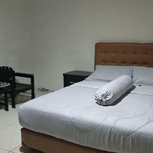 Hotel Halmahera Palangkaraya Mitra Reddoorz